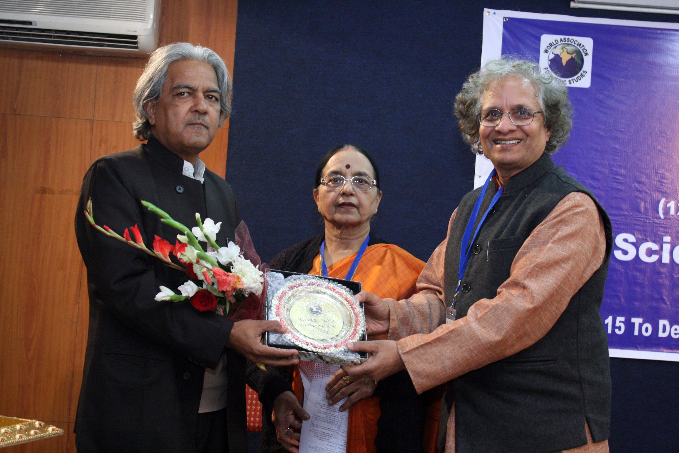 In WAVES 2016, Prof. Singh Welcoming Prof. Bhardwaj, Former HoD, Sanskrit, Delhi University